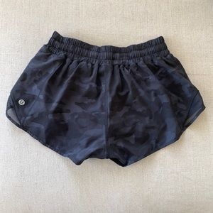 Lululemon Hotty Hot Shorts 2.5in